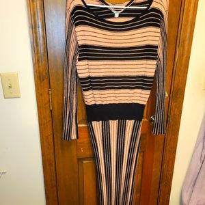 NY&Co Sweaterdress